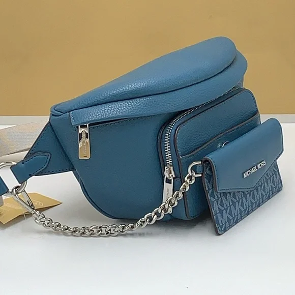 MICHAEL KORS
Maisie Large Pebbled Leather 2-in-1 Sling Pack
Teal
NWT - Picture 13 of 16